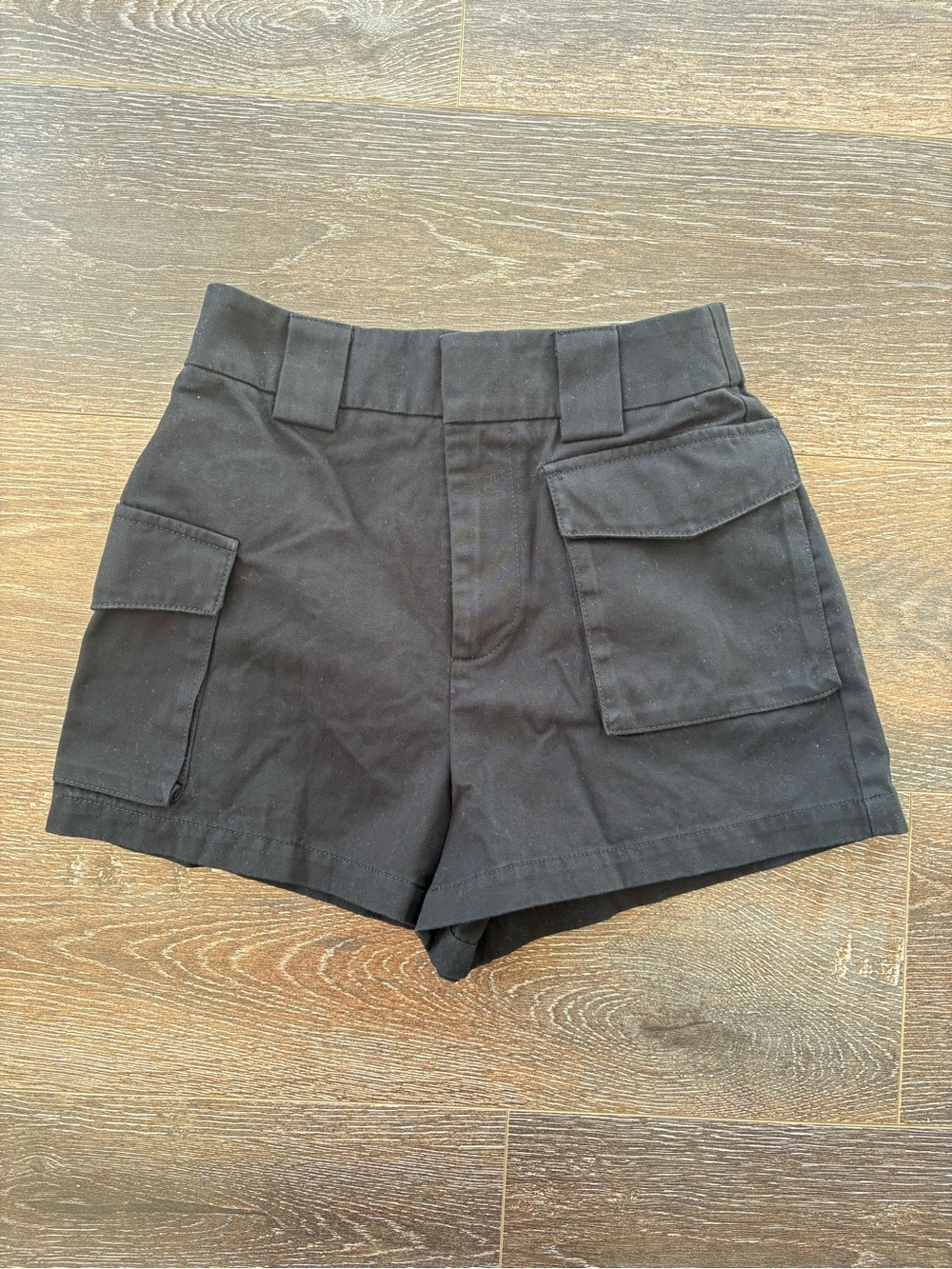 TNA by Aritzia High-Rise Black Utility Cargo Shorts Size XS